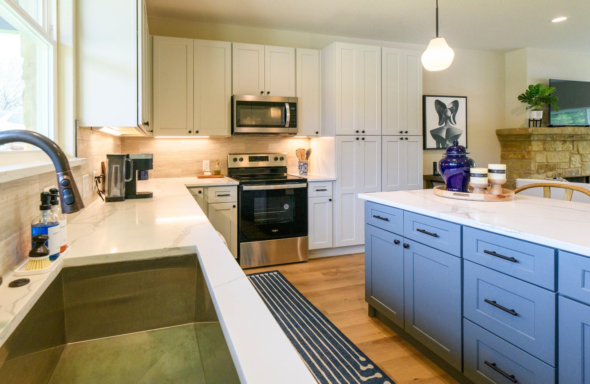 302 Castlehigh DR