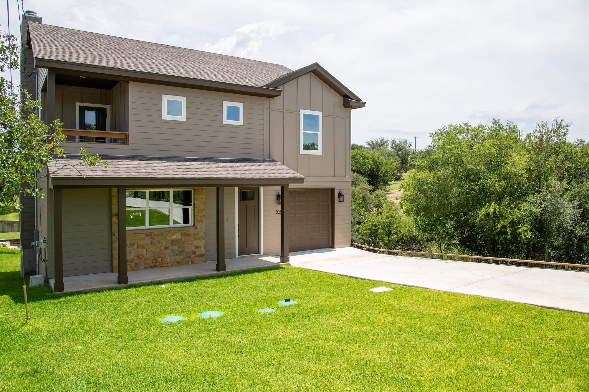 302 Castlehigh DR