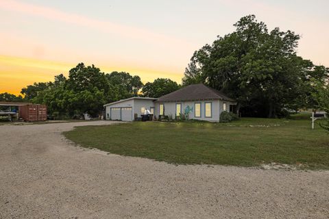 Photo of 103 E Willis ST, Leander, TX 78641 (MLS # 9814108) Photo of 103 E Willis ST, Leander, TX 78641 (MLS # 9814108)