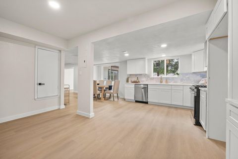 Tiny photo for 4502 Clarno DR, Austin, TX 78749 (MLS # 3242936)