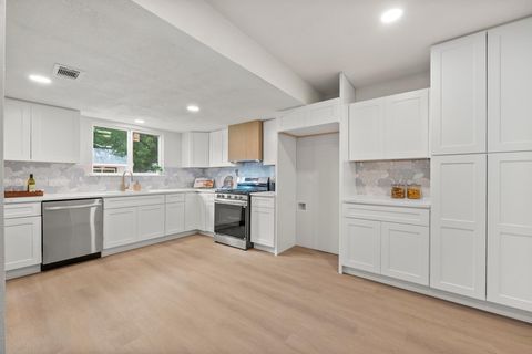 Tiny photo for 4502 Clarno DR, Austin, TX 78749 (MLS # 3242936)