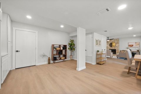 Tiny photo for 4502 Clarno DR, Austin, TX 78749 (MLS # 3242936)