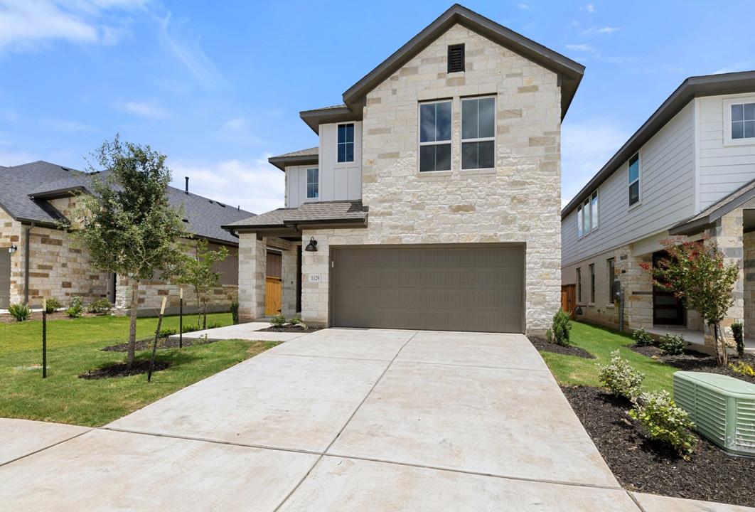 1129 North Roger Hanks Parkway