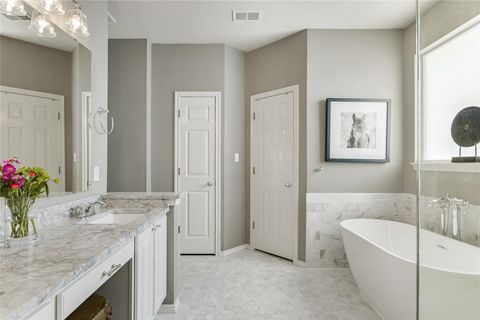 Tiny photo for 2817 Kinney Oaks CT, Austin, TX 78704 (MLS # 2155404)