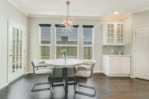 Tiny photo for 2817 Kinney Oaks CT, Austin, TX 78704 (MLS # 2155404)