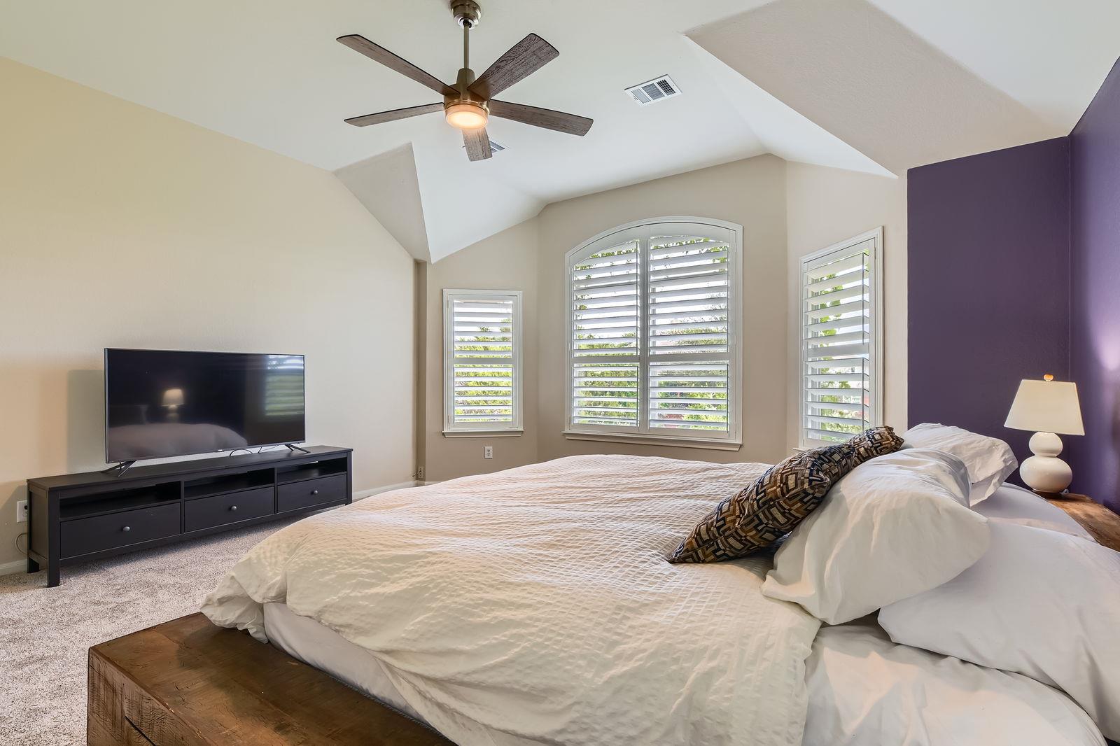 Cedar Park, Texas 78613, United States, 5 Bedrooms Bedrooms, ,3 BathroomsBathrooms,Residential,Pending,127563