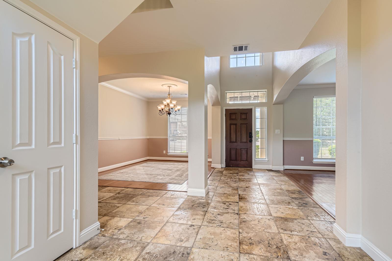 1012 Shadow Valley CV