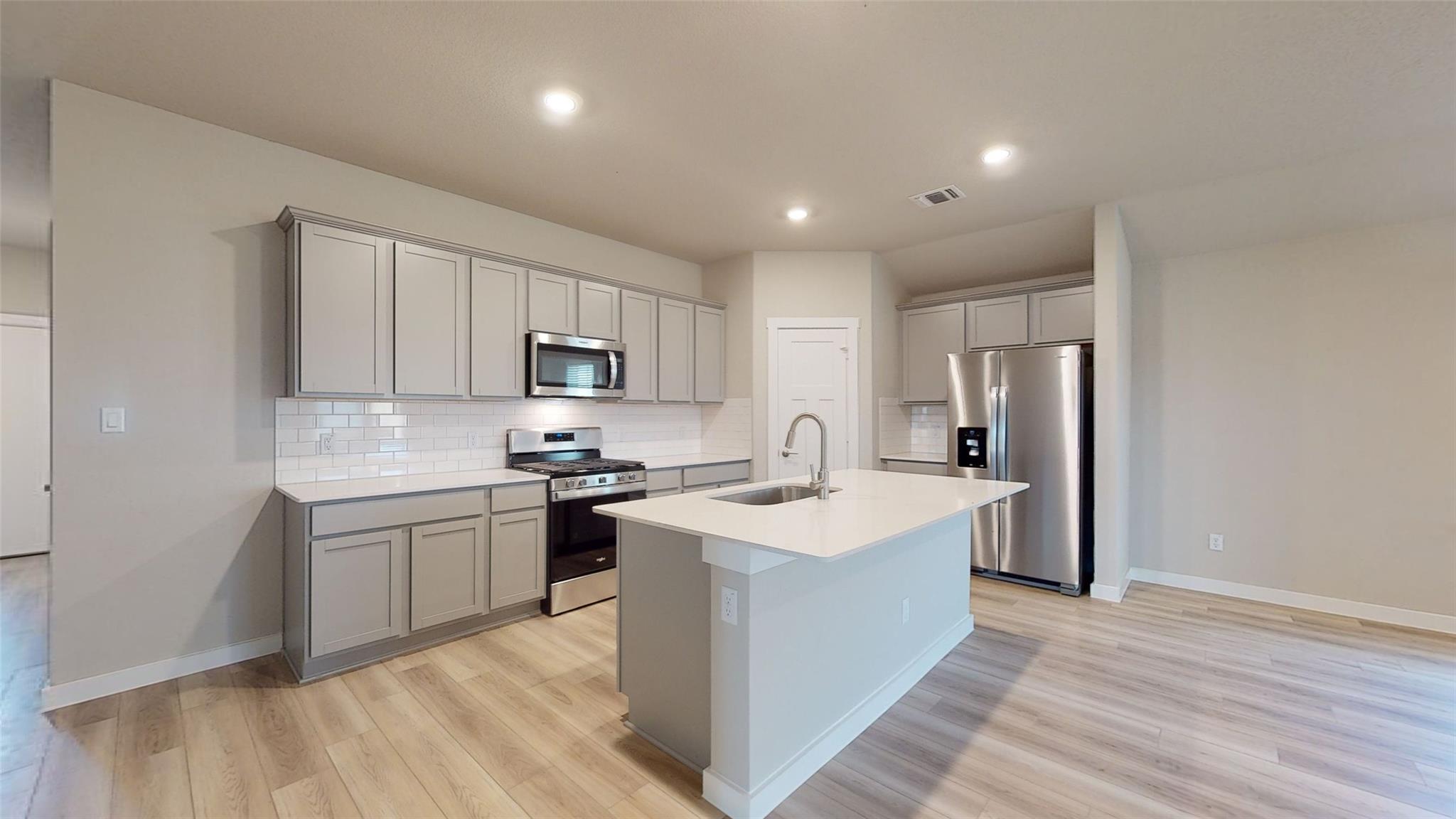 129 Louisa DR