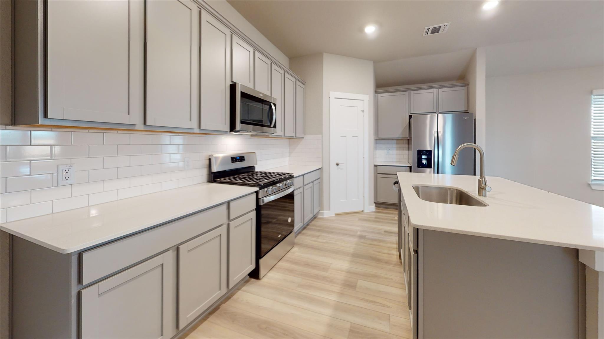 129 Louisa DR