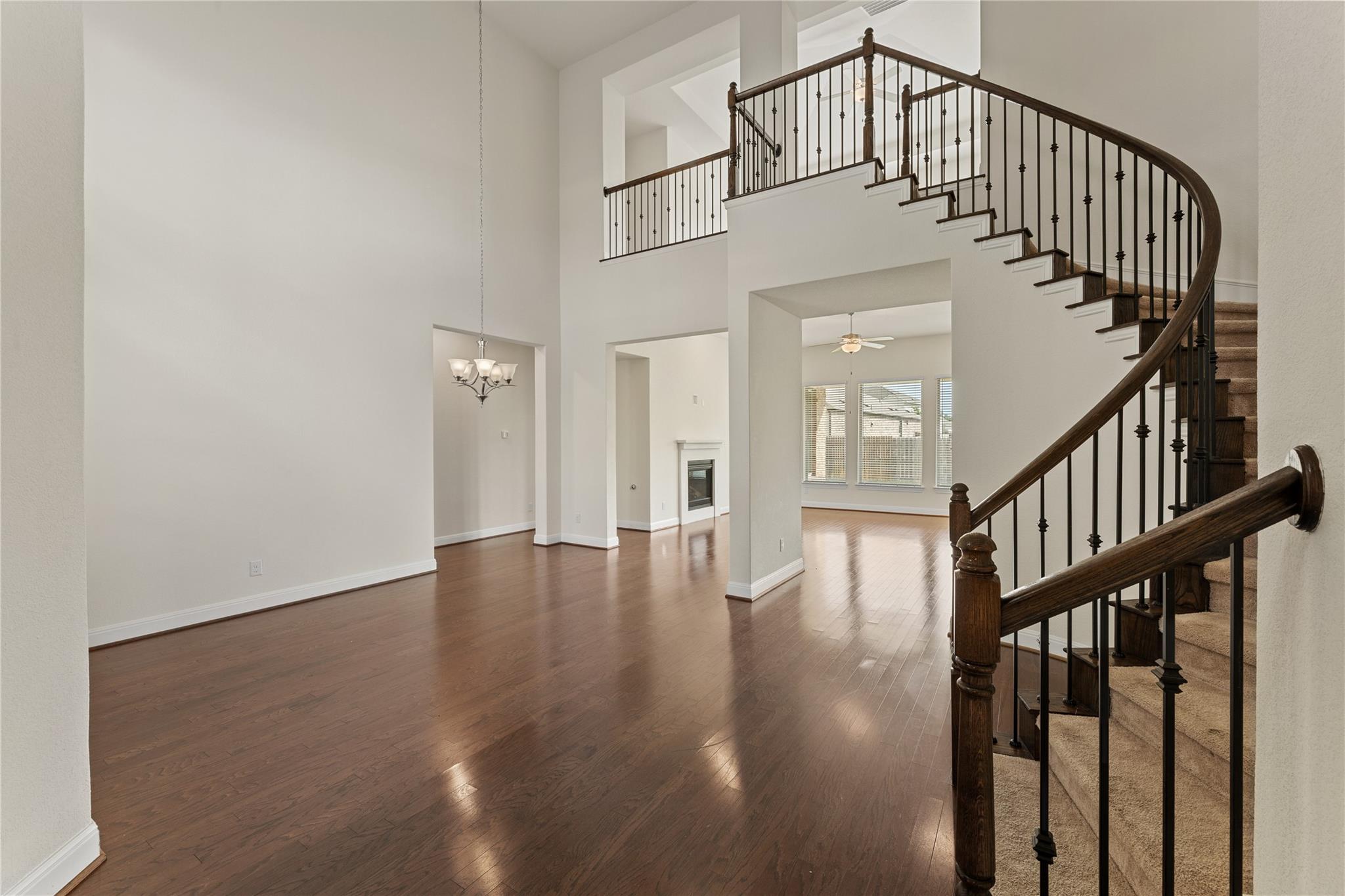 5704 Monrovia LN