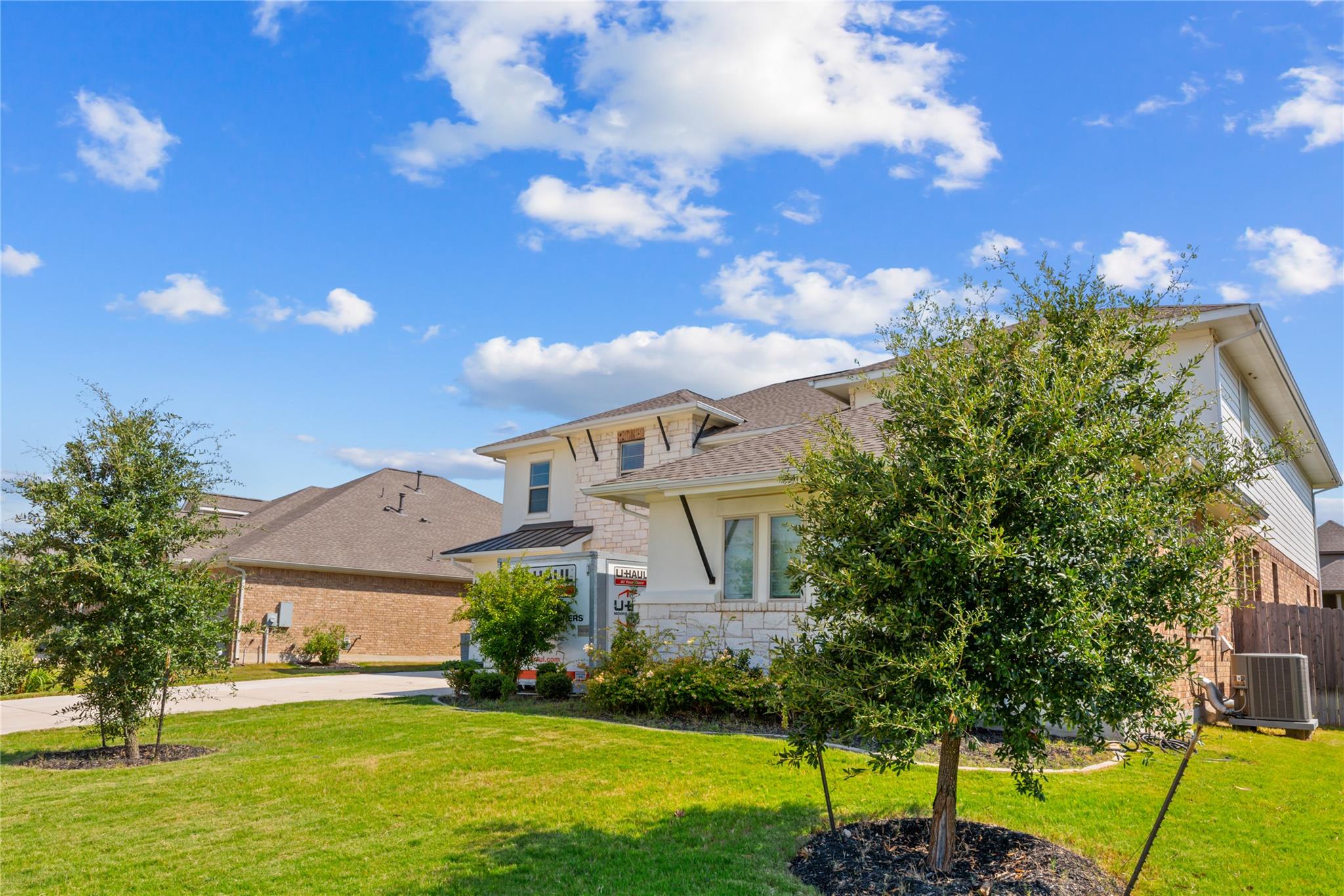 5704 Monrovia LN