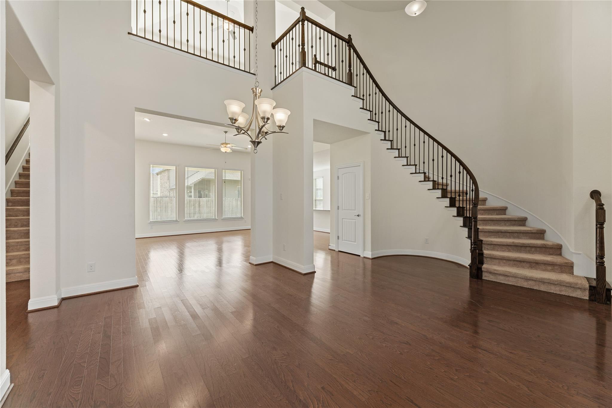 5704 Monrovia LN
