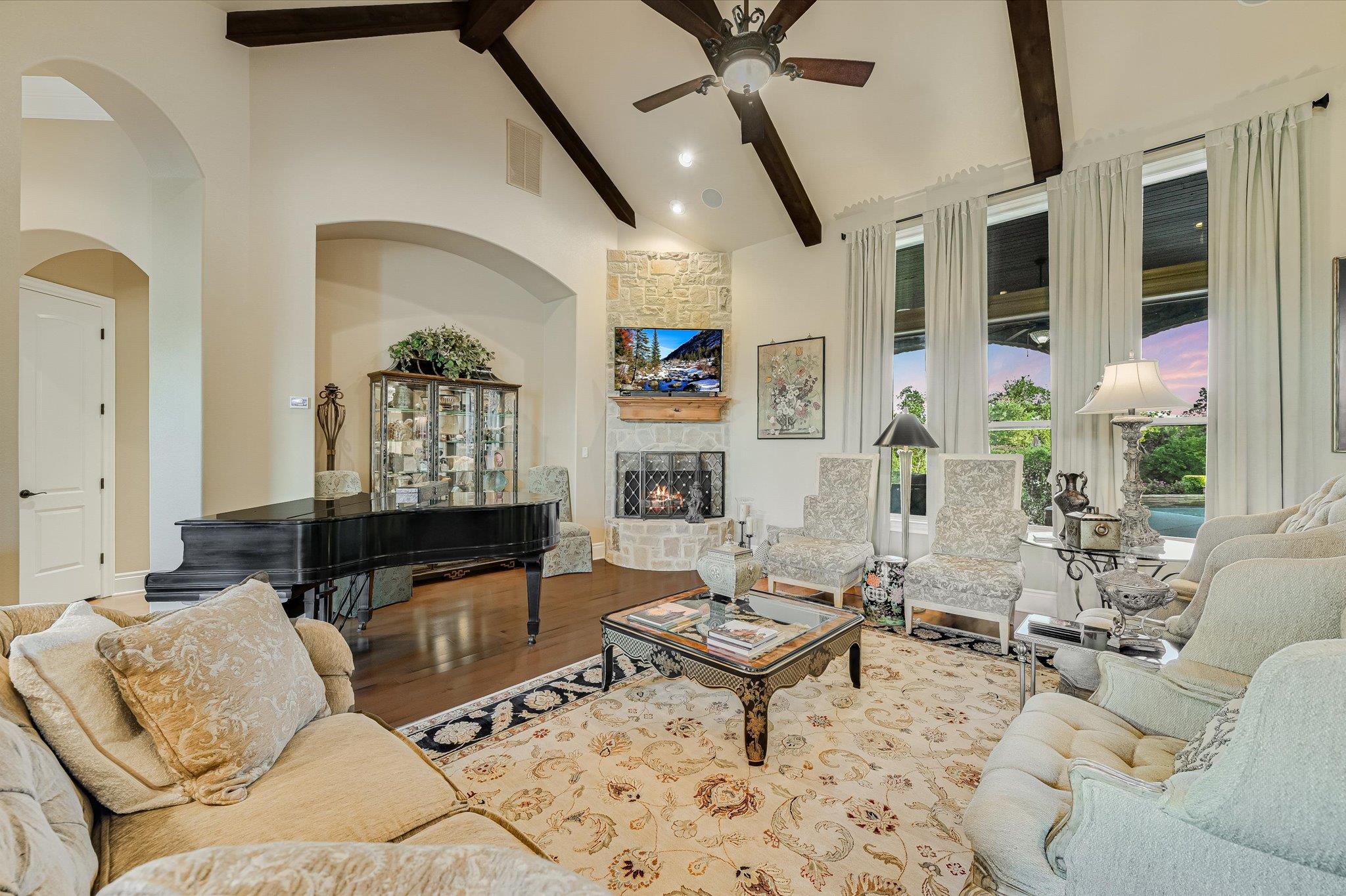 124 Walnut Tree LOOP