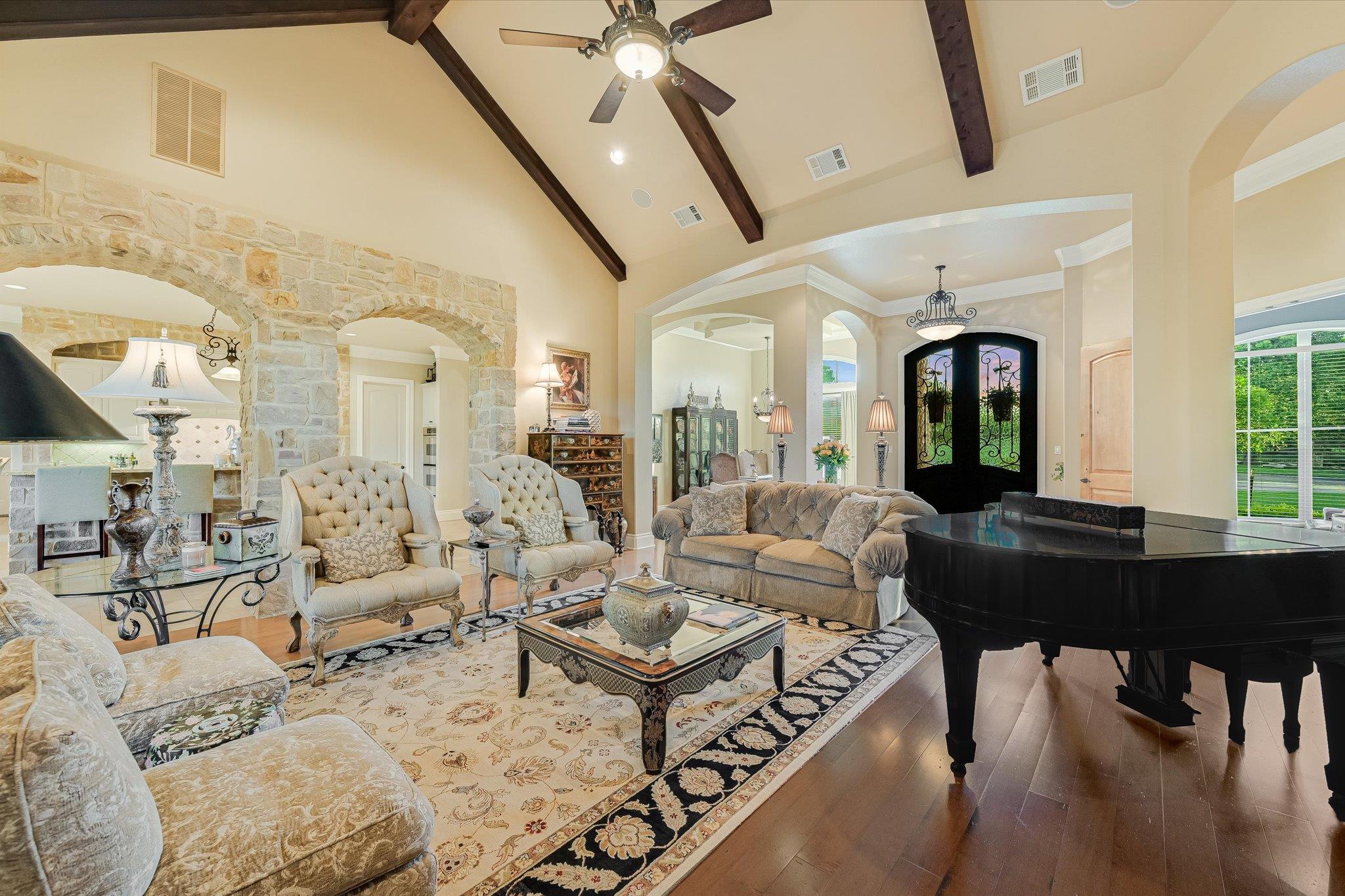 124 Walnut Tree LOOP