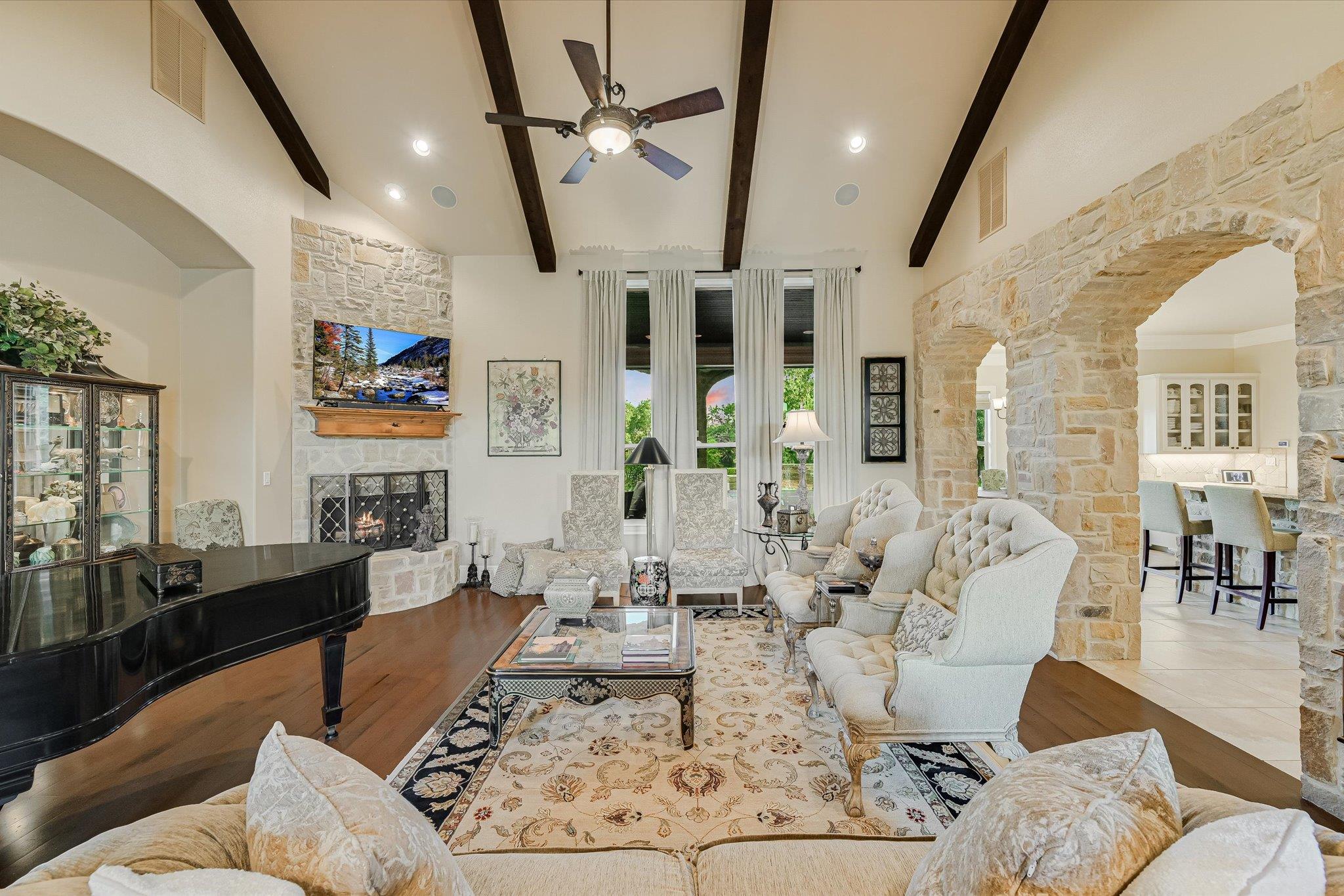 124 Walnut Tree LOOP