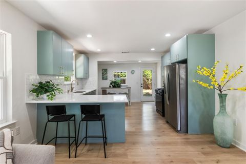 Tiny photo for 912 Gene Johnson ST, Austin, TX 78751 (MLS # 6014746)