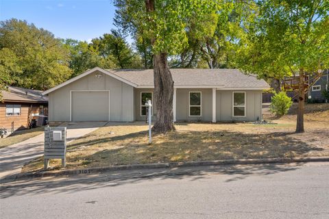 Photo of 3103 Matador DR, Austin, TX 78741 (MLS # 4693905)