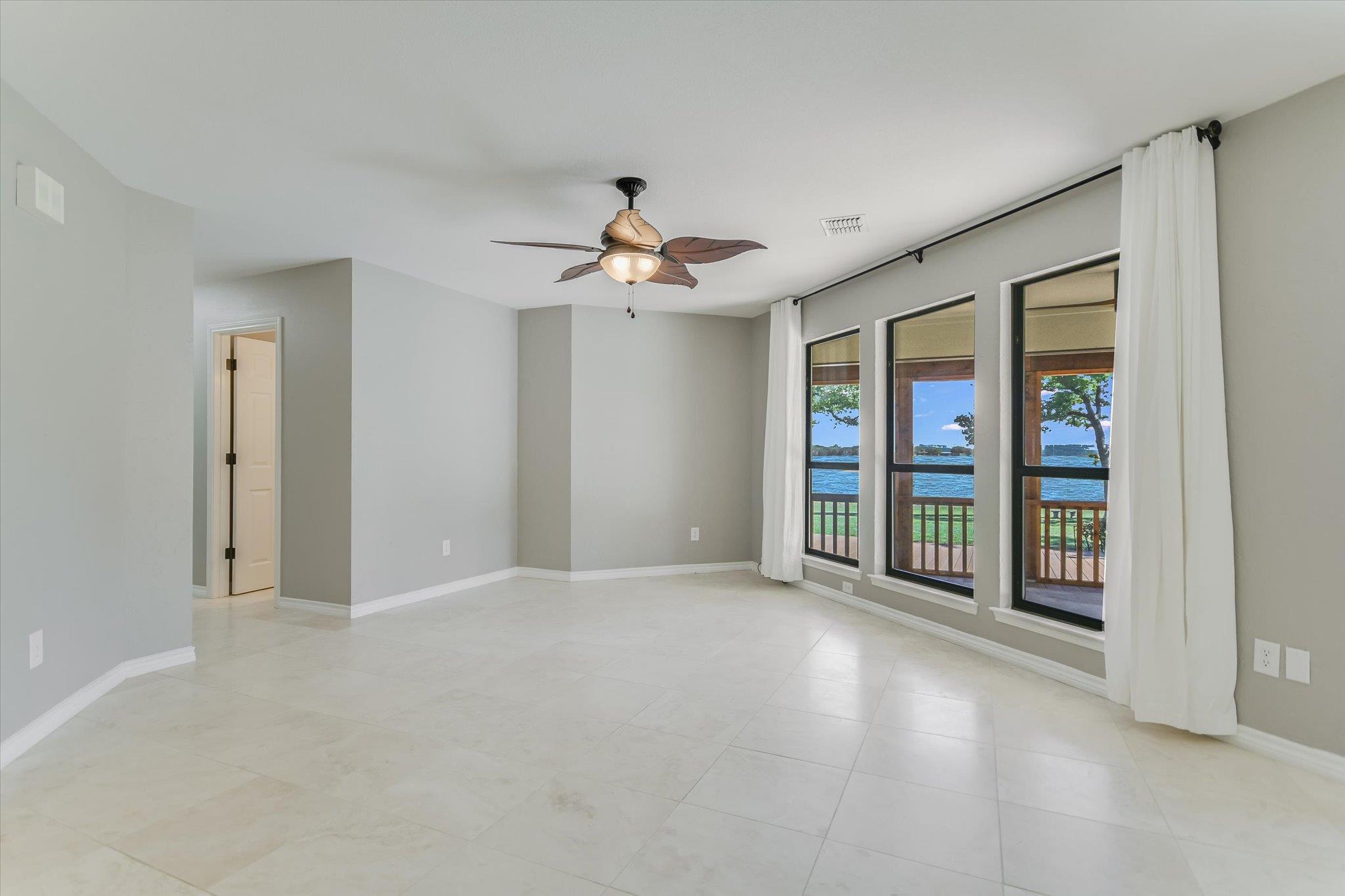 106 & 104 Agarita DR