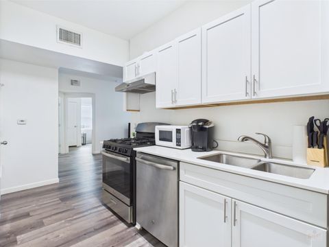 Photo of 911 W 22nd ST #405, Austin, TX 78705 (MLS # 2630553)