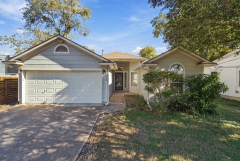 Photo of 512 W Croslin ST, Austin, TX 78752 (MLS # 5407243)