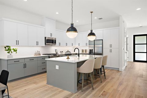 Tiny photo for 313 Hackberry Ln #B, Austin, TX 78753 (MLS # 2730399)