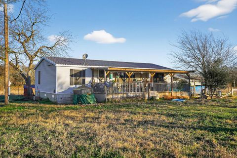 Photo of 5827 Fm 979, Cameron, TX 76520 (MLS # 5402215)