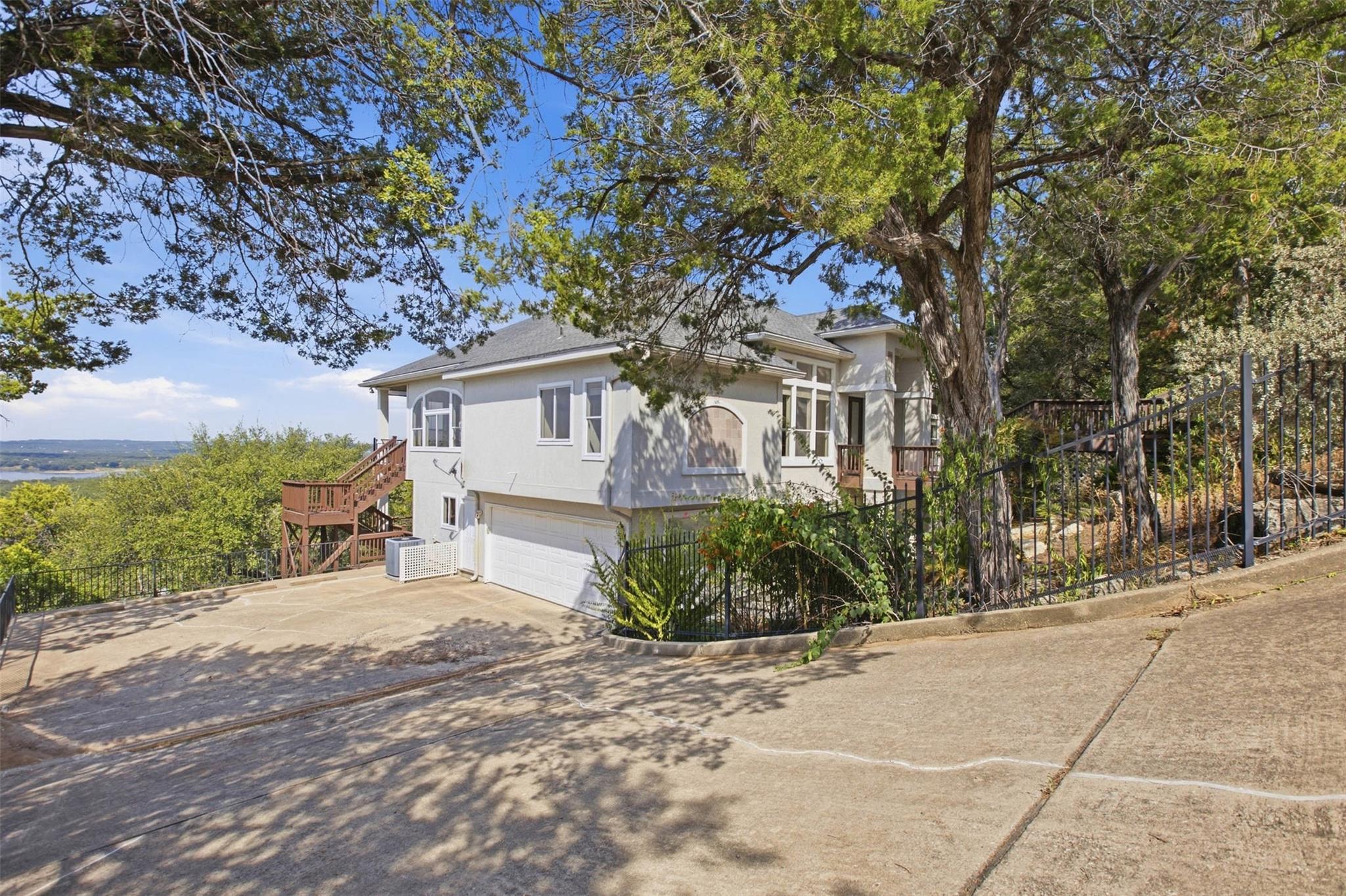 7008 Deepwood DR