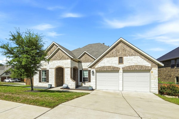 7024 HALESBORO DR, AUSTIN, TX 78736 - Image 1feee70e5f5afc02a7b361eae1e71fd8/3076314700