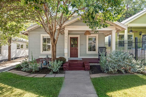 Photo of 1905 E 18th ST, Austin, TX 78702 (MLS # 9172857)