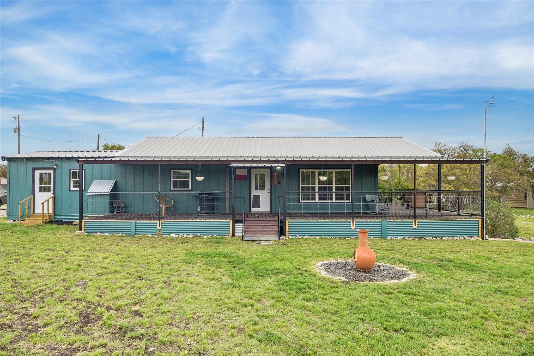129 N Rolling Oaks LN