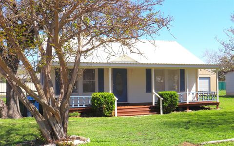 Photo of 535 W Vaughan ST, Bertram, TX 78605 (MLS # 1287300)