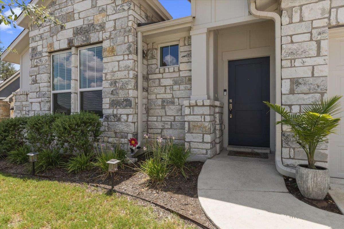 242 Reveille DR