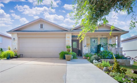 Photo of 427 Buckingham DR, Kyle, TX 78640 (MLS # 5534044)