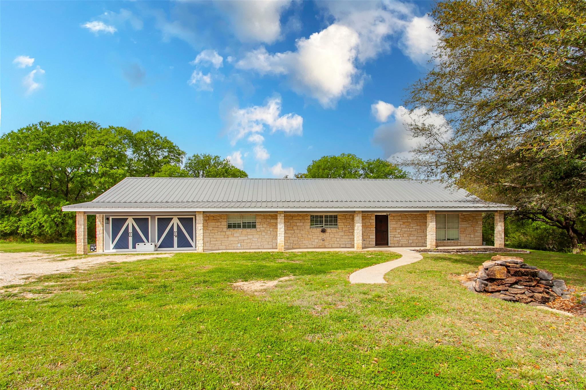 14380 Spotted Horse LN