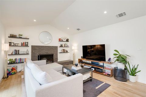 Tiny photo for 2111 Teakwood DR, Austin, TX 78757 (MLS # 3664552)