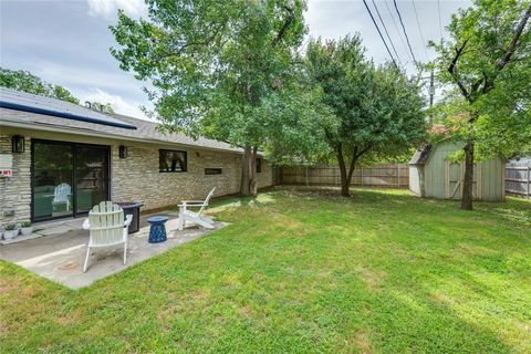 Tiny photo for 2111 Teakwood DR, Austin, TX 78757 (MLS # 3664552)