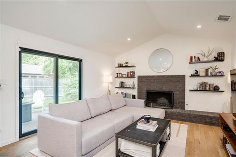 Tiny photo for 2111 Teakwood DR, Austin, TX 78757 (MLS # 3664552)