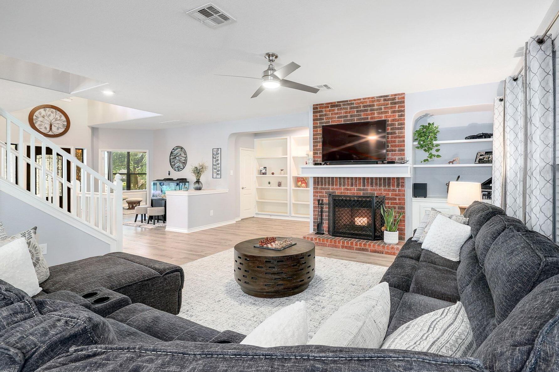 2500 Midnight Star DR