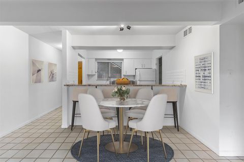 Photo of 2208 Enfield RD #10500, Austin, TX 78703 (MLS # 9970736)