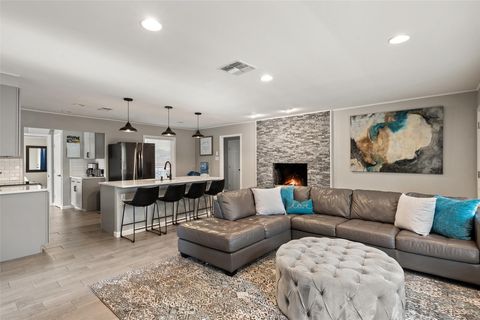 Photo of 35 Presidio RD, Wimberley, TX 78676 (MLS # 4981623)