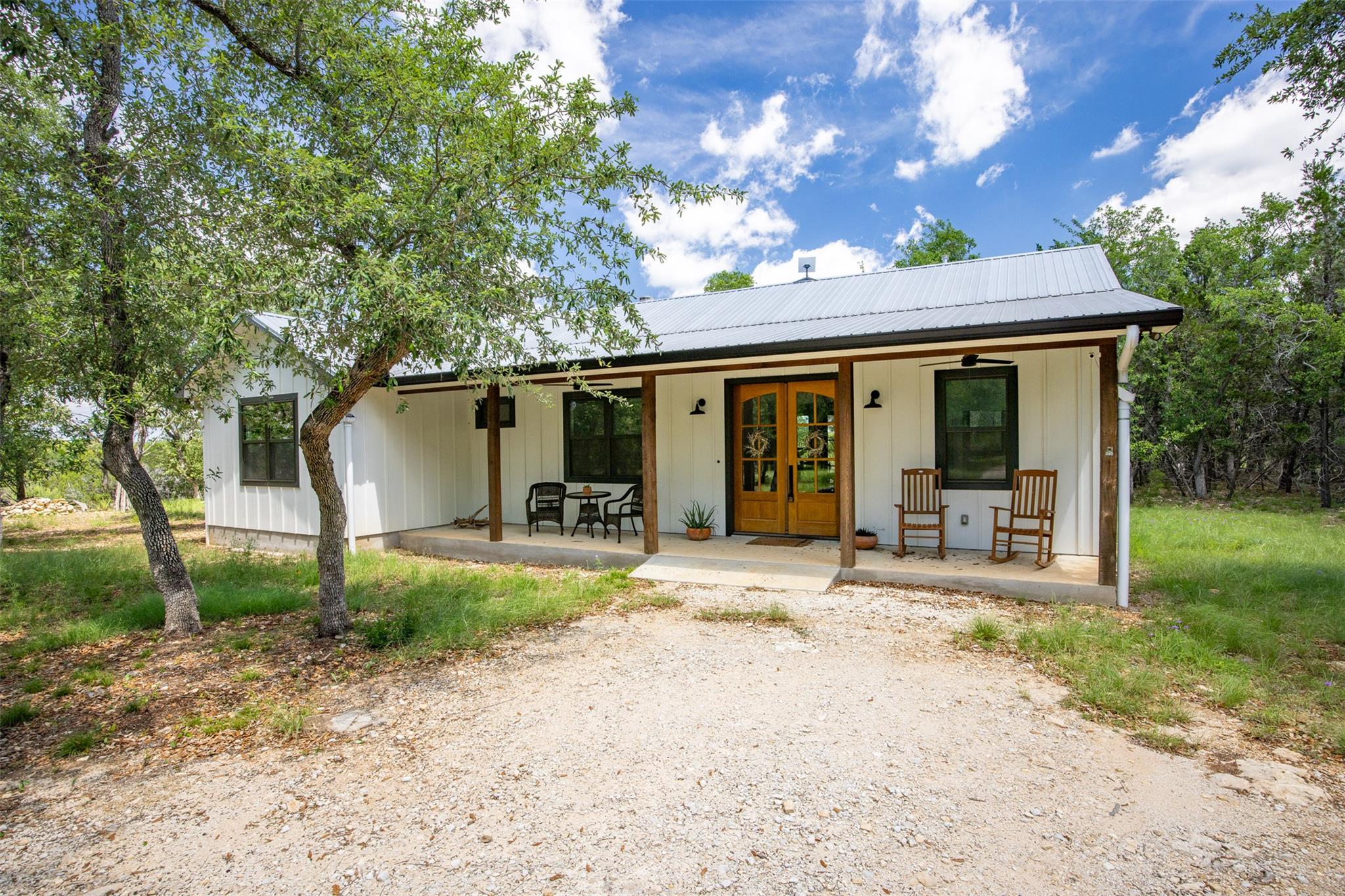 101 Rambling Oaks DR