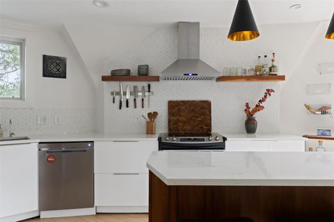 Tiny photo for 2602 Douglas ST, Austin, TX 78741 (MLS # 1623656)