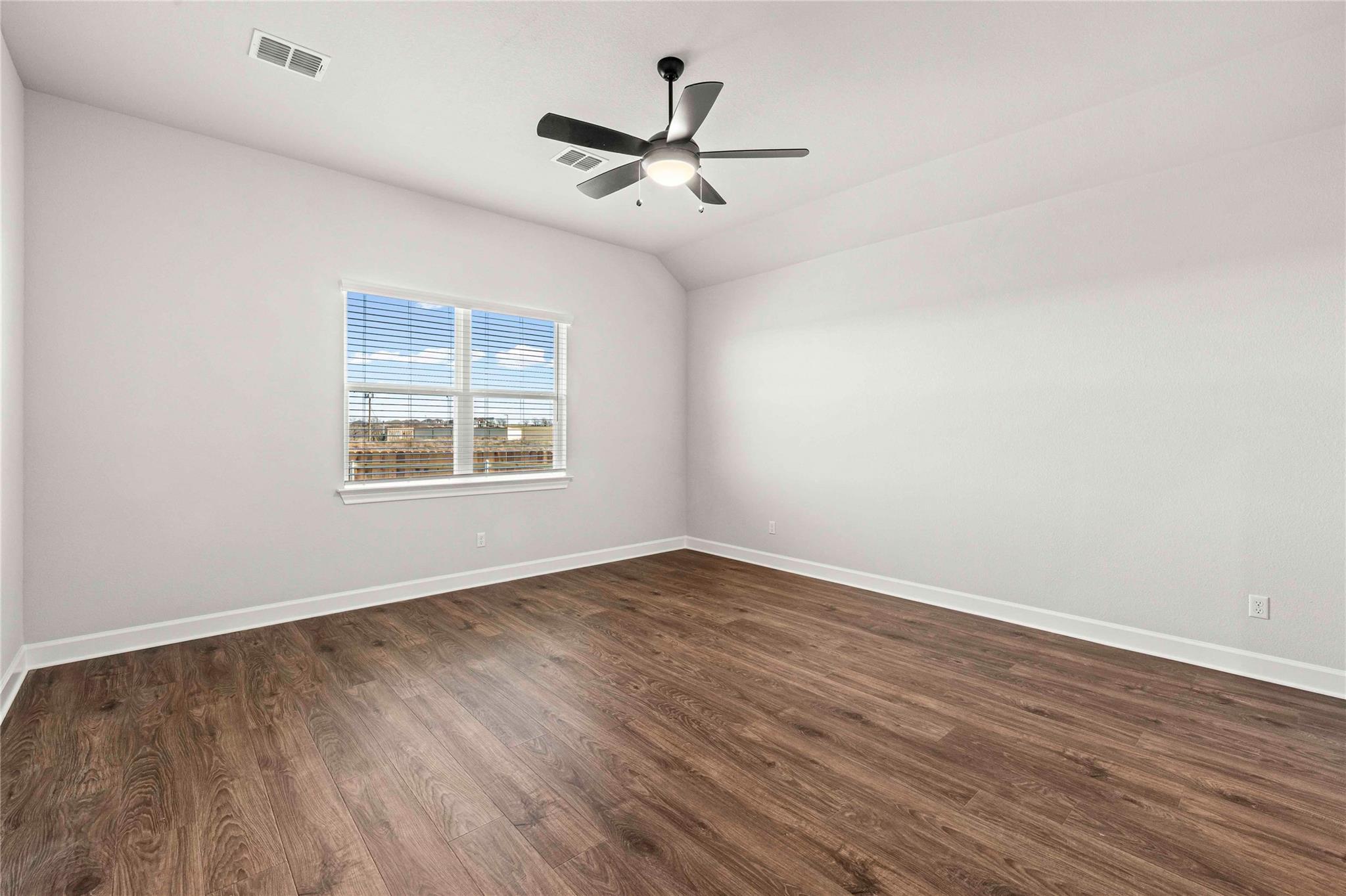 405 W Luna Blue LN