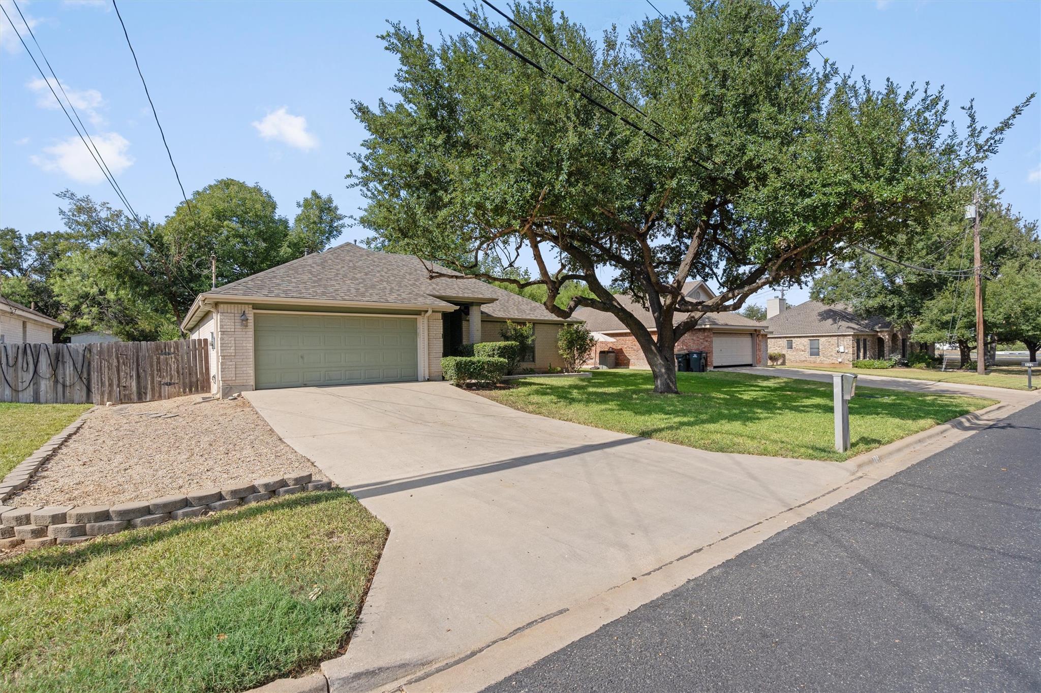 104 Susana DR