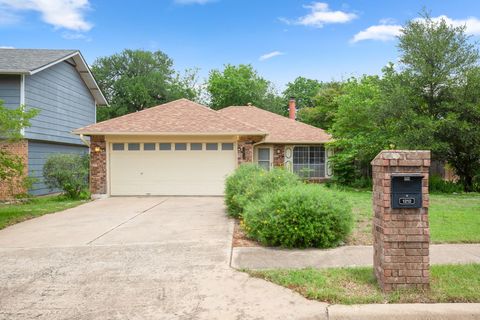 Photo of 1212 Dunstan DR, Austin, TX 78745 (MLS # 7187820)