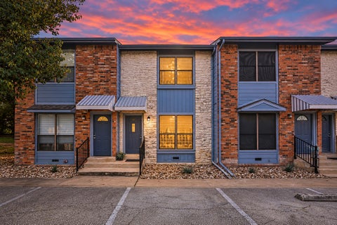 Photo of 3008 Whisper Oaks LN #B, Georgetown, TX 78628 (MLS # 8978004)