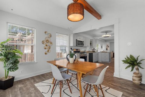 Photo of 1125 Christie DR, Austin, TX 78721 (MLS # 1910589)
