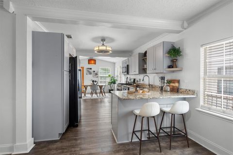 Tiny photo for 1125 Christie DR, Austin, TX 78721 (MLS # 1910589)