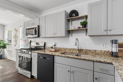 Tiny photo for 1125 Christie DR, Austin, TX 78721 (MLS # 1910589)
