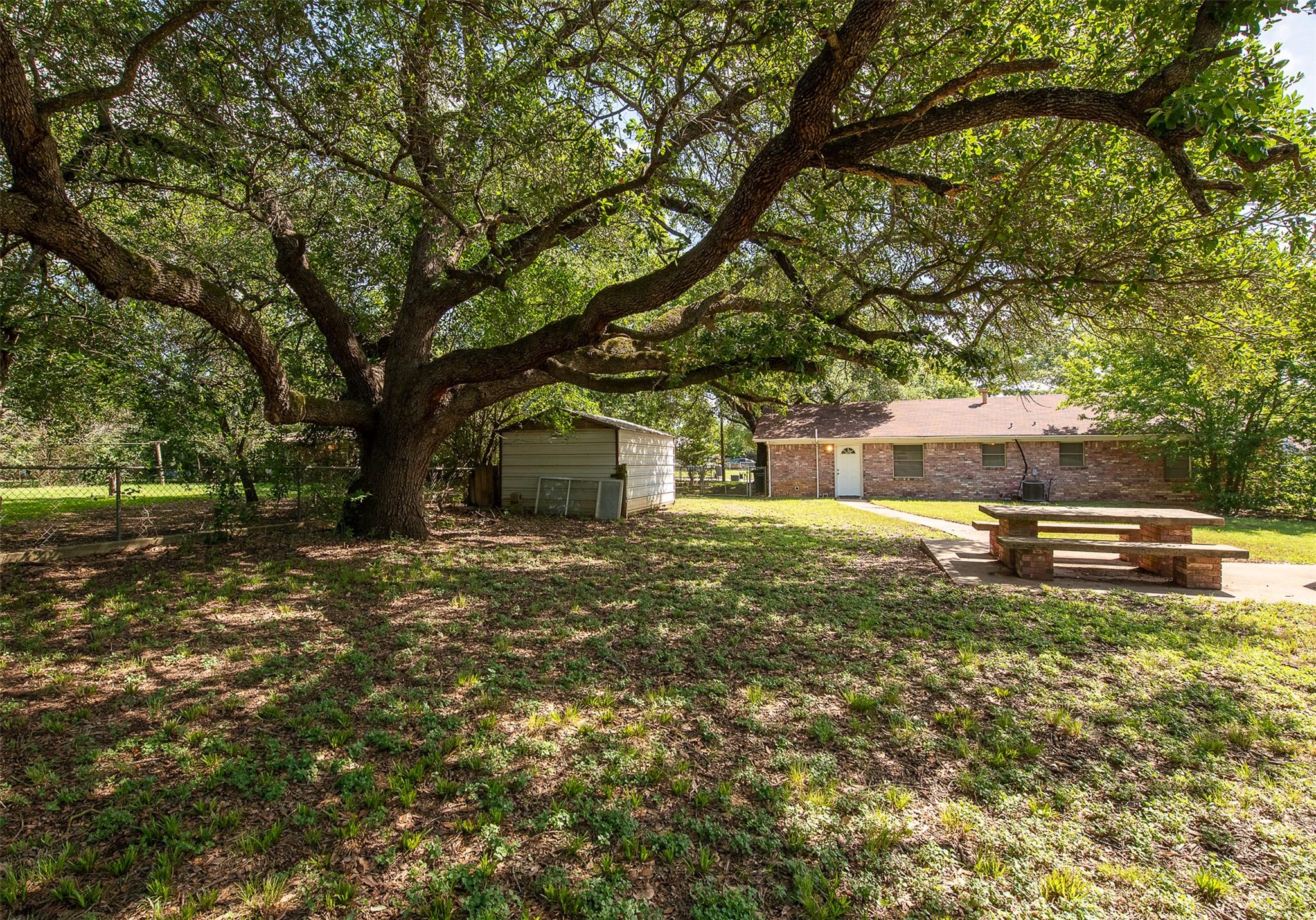 507 N Echols